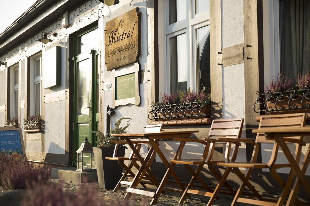ウストカ ドム ヴァカチーニ ミストラル Bed & Breakfast エクステリア 写真