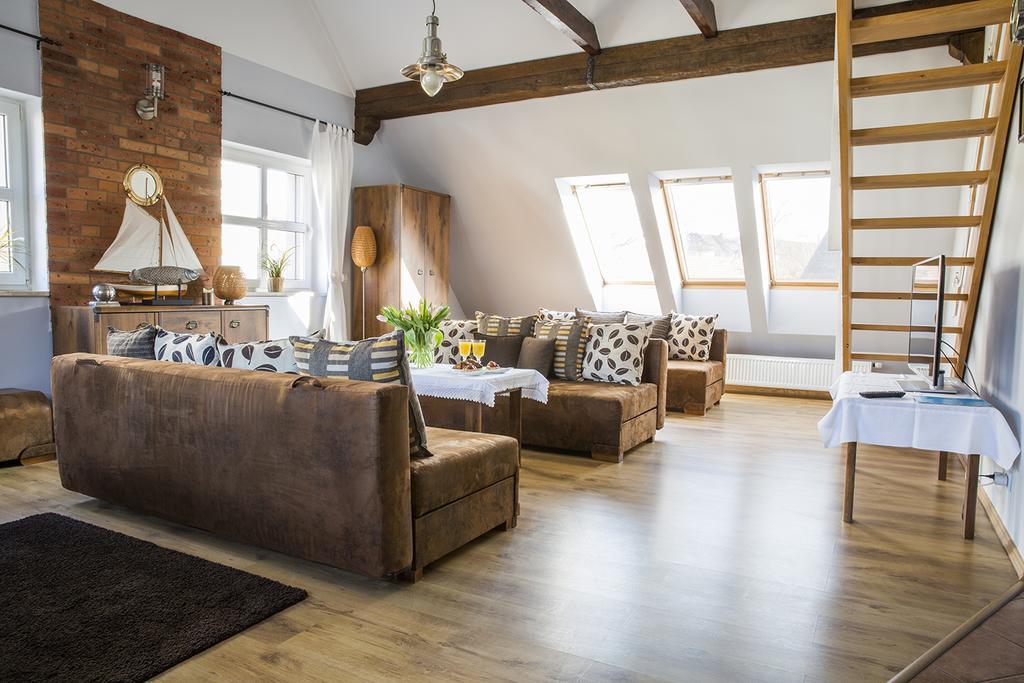 ウストカ ドム ヴァカチーニ ミストラル Bed & Breakfast エクステリア 写真